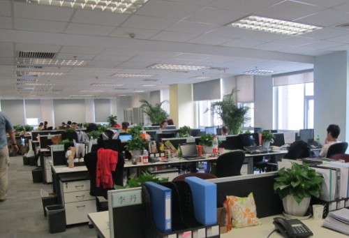 UV數(shù)碼紙印刷廠商哪家好，深圳地區(qū)質(zhì)量和交貨期有保障的:數(shù)碼印刷機(jī)