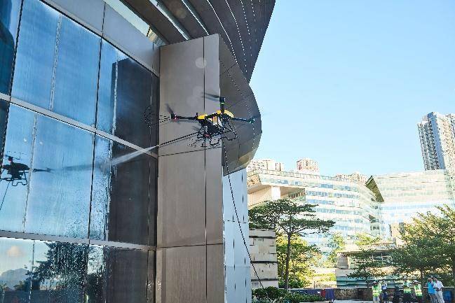 香港數(shù)碼港低空經(jīng)濟(jì)應(yīng)用展示廳開放<strong></p>
<p>數(shù)碼印刷機(jī)</strong>，展出氫能源無人機(jī)等產(chǎn)品:數(shù)碼印刷機(jī)