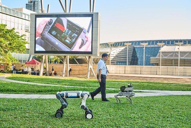 香港數(shù)碼港低空經(jīng)濟(jì)應(yīng)用展示廳開放<strong></p>
<p>數(shù)碼印刷機(jī)</strong>，展出氫能源無人機(jī)等產(chǎn)品:數(shù)碼印刷機(jī)